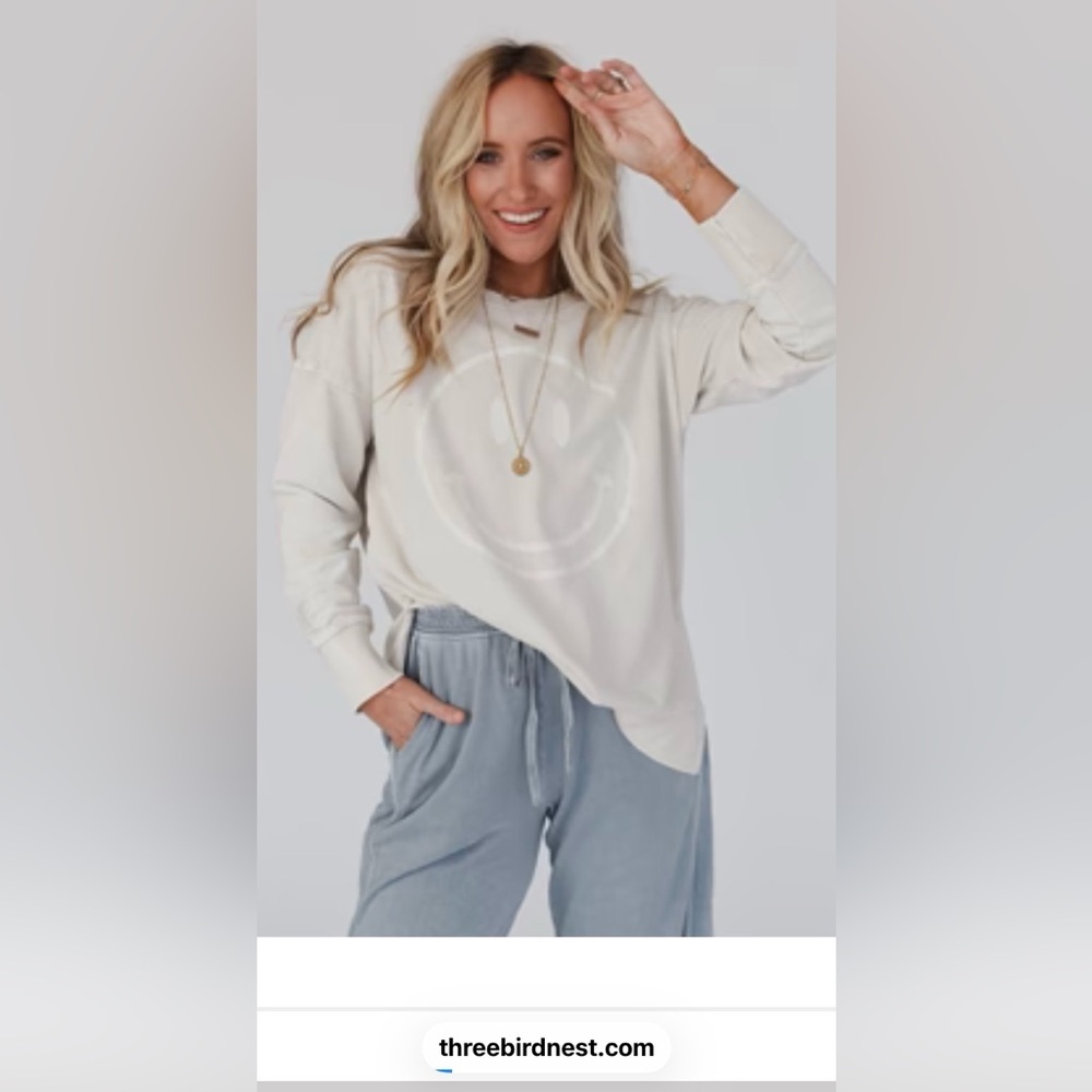 EUC❤️ THREE BIRD NEST❤️Catch my Smile Pull Over Sweatshirt Khaki Size S